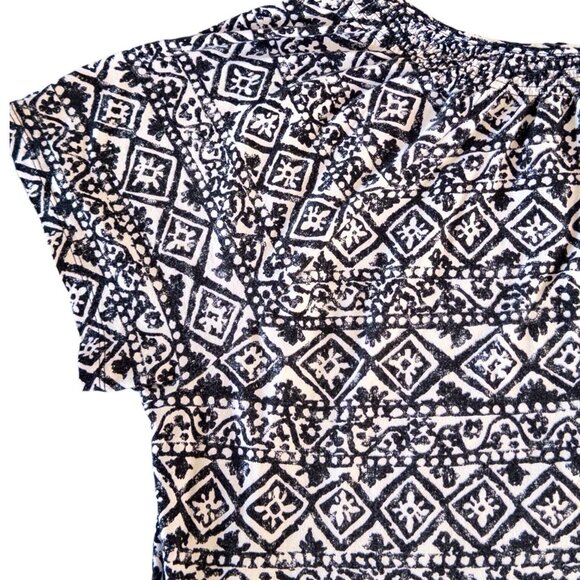 Lauren Ralph Lauren Women’s Aztec Print Short Sleeve Top Navy/White Size 2X - Picture 3 of 5